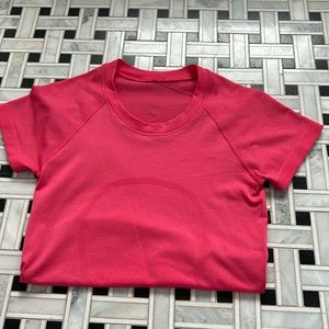 BRAND NEW LULULEMON SWIFLY TOP